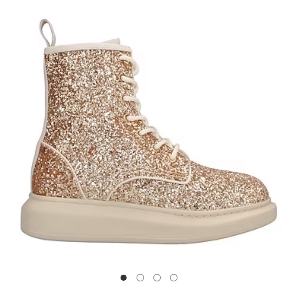 Authentic - Alexander McQueen Gold Glitter boots size 38